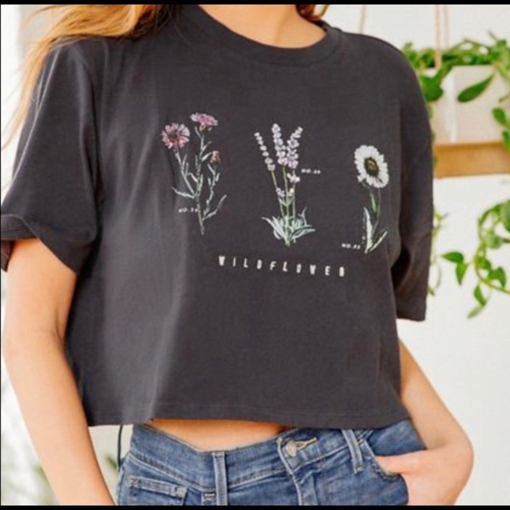 Super cute pacsun crop top!